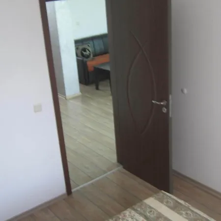 Global Ville Apartcomplex Hotel de apartamente *
