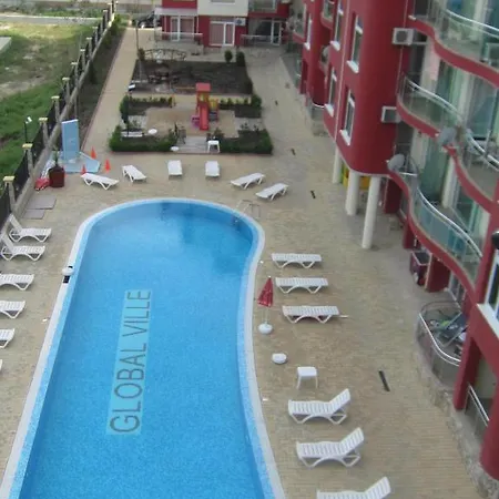 Global Ville Apartcomplex شقة فندقية
